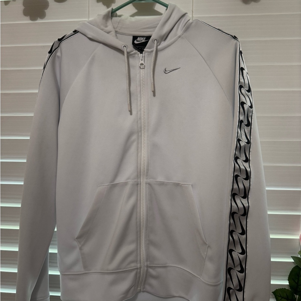 Nike White and Black Lightweight Jacket